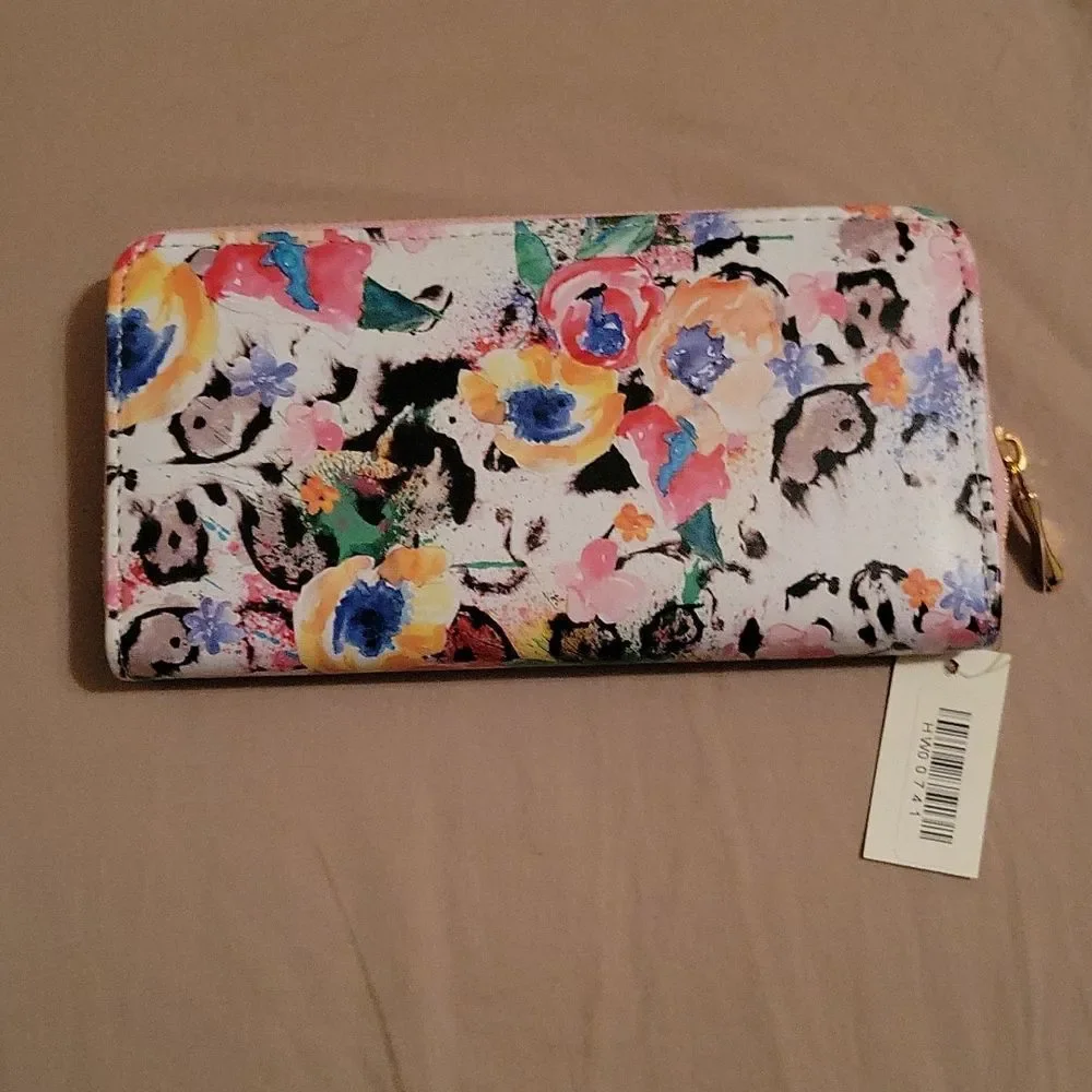 Wallet  - Picture 2 of 4